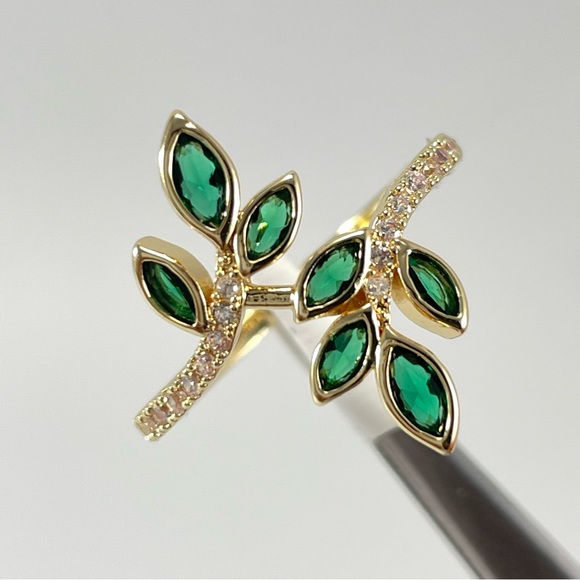Rings Women’s Jewelry Flower Vine Green Emerald CZ Gold Tone Plated Trendy